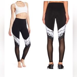 ALO Yoga Black and White Patterned Leggings